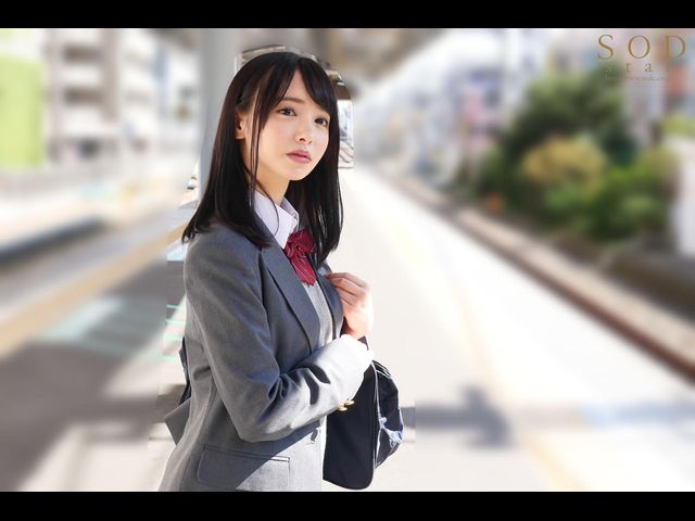 満員電車で通学中の美少女女子○生を征服痴● 【小倉由菜】